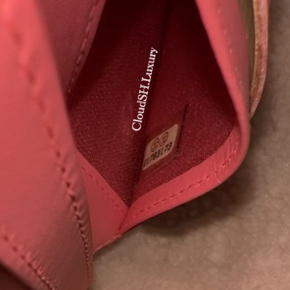 Auth Chanel Coral Pink Patent Leather Bi-Fold Card Case w/ Silver Hardware - Picture 13 of 13